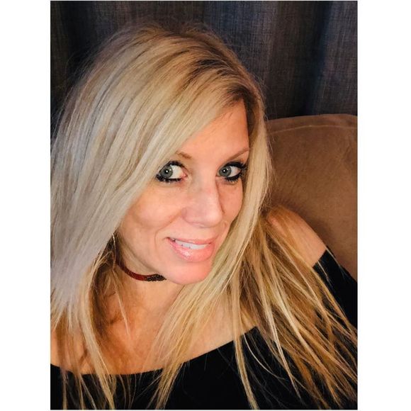 Meet your Posher, Tonya - Picture 1 of 1